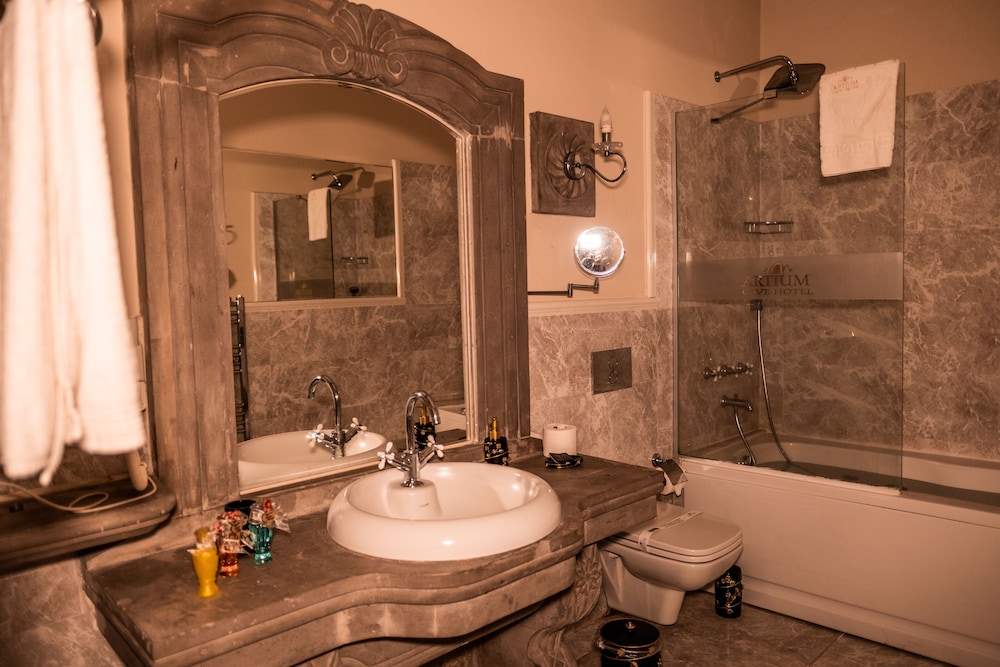 Artium Cave Hotel 47/50