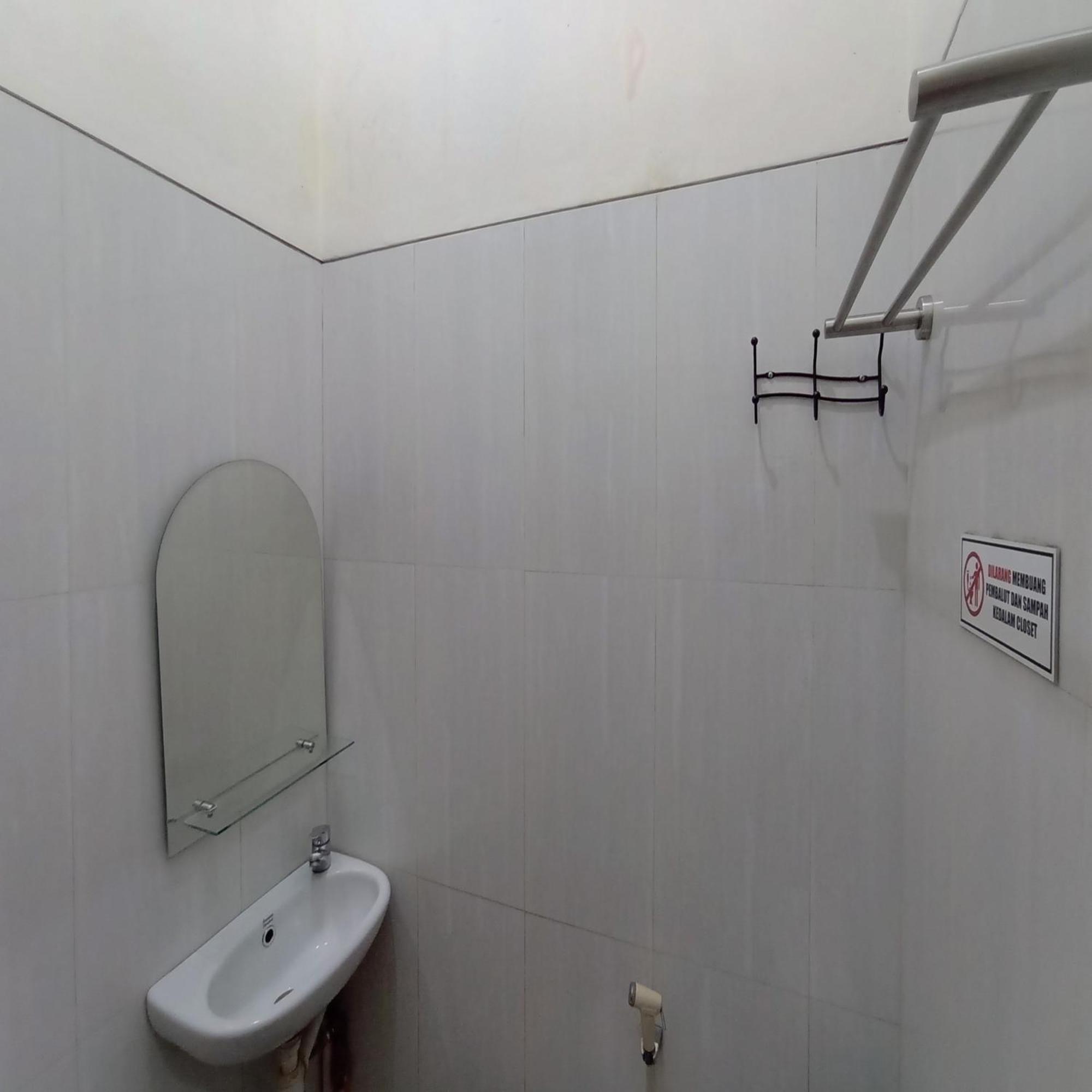 OYO 3314 Syariah House 49/50