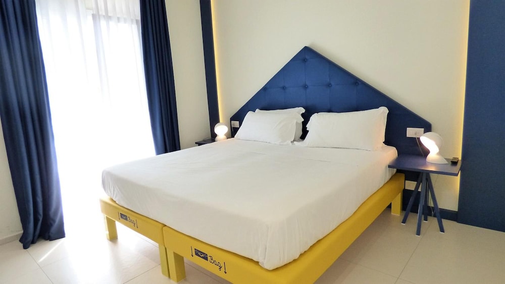 HOTELTREVI 12/46