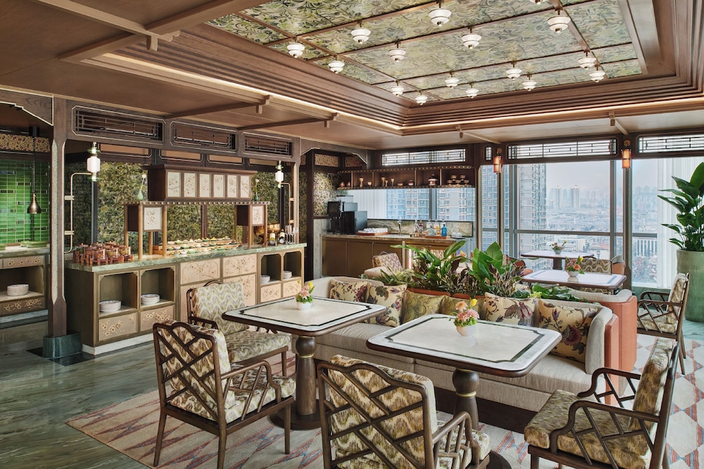 JEN Kunming by Shangri-La 50/50