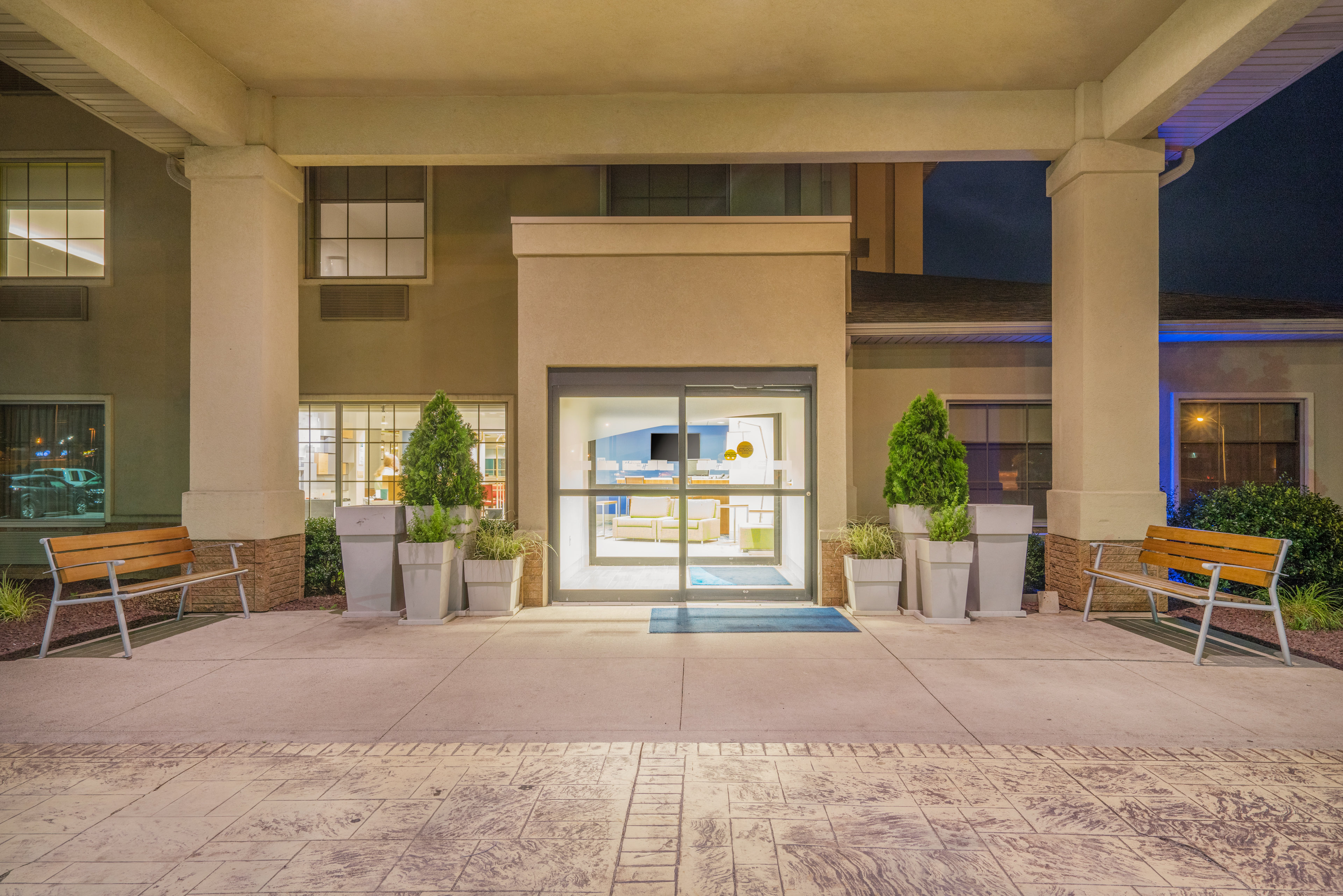 Holiday Inn Express Bloomsburg 67/74