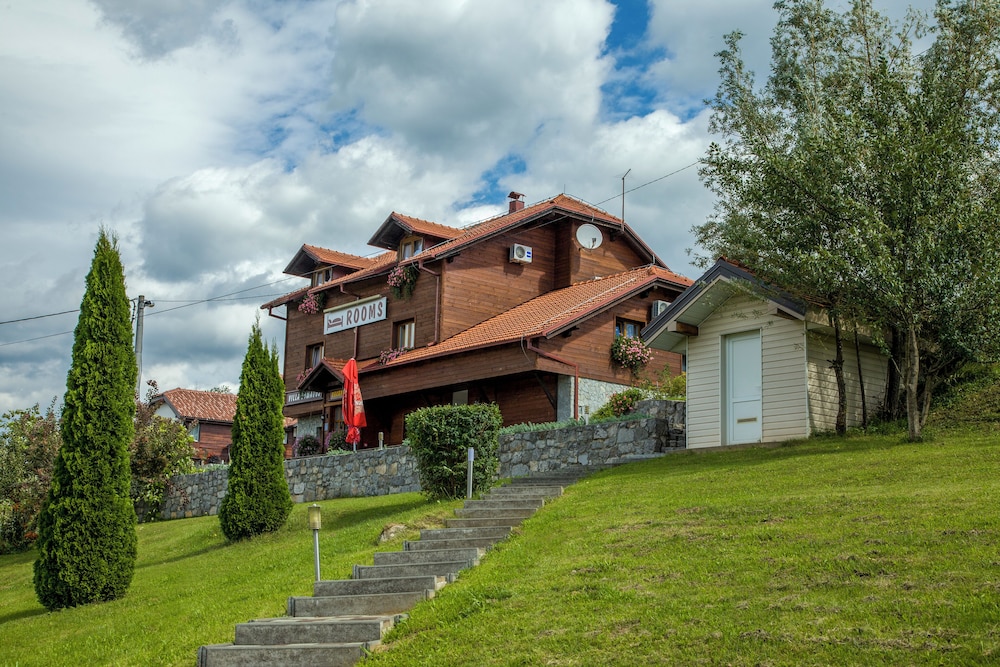 Tourist Center Marko 36/44