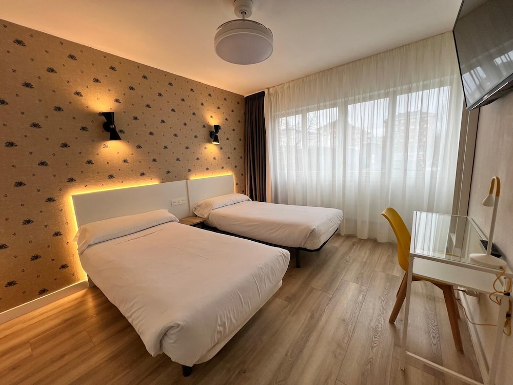 Iraipe Gorbea Hotel 12/48