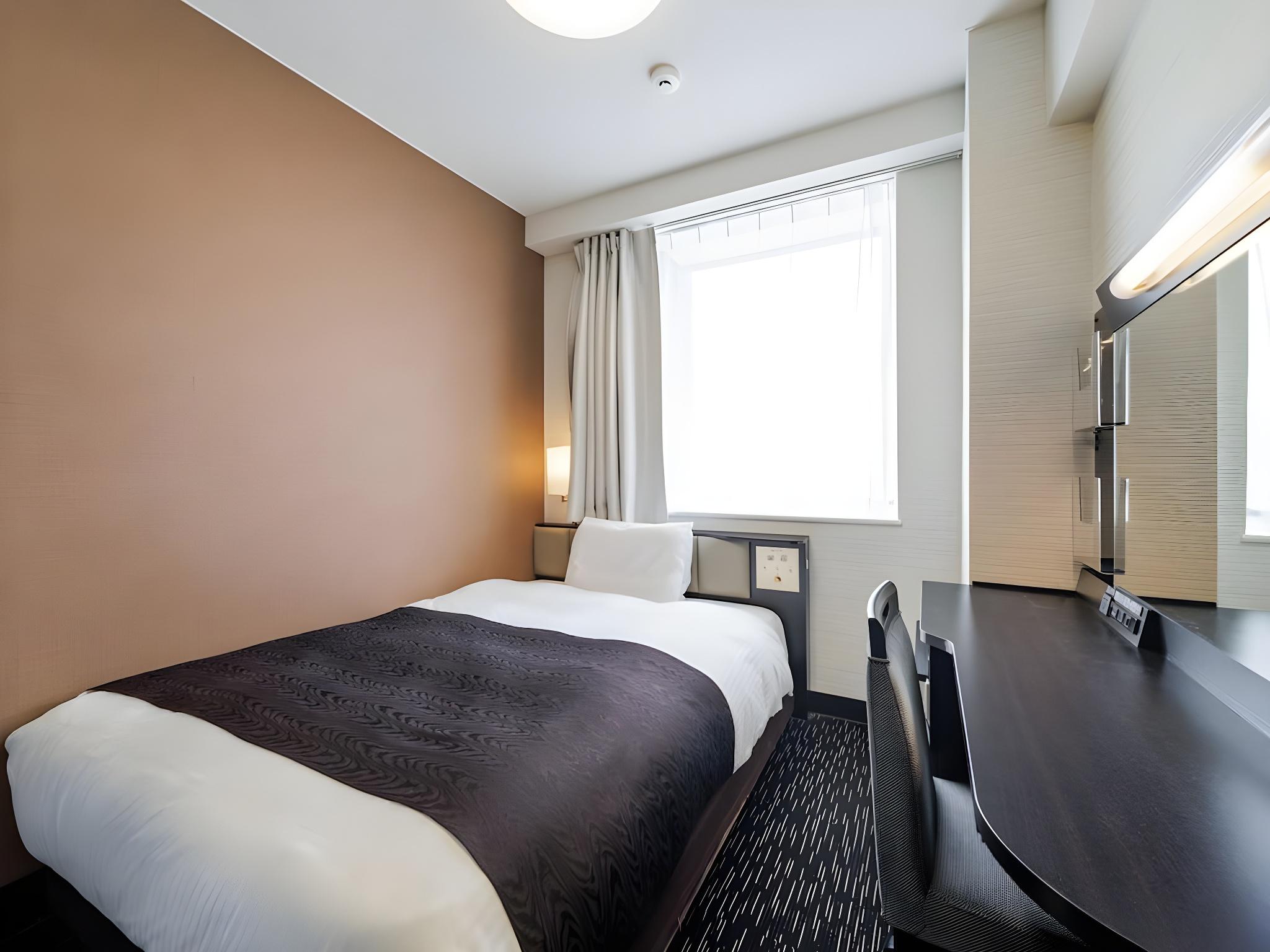 1 Bedroom, Single