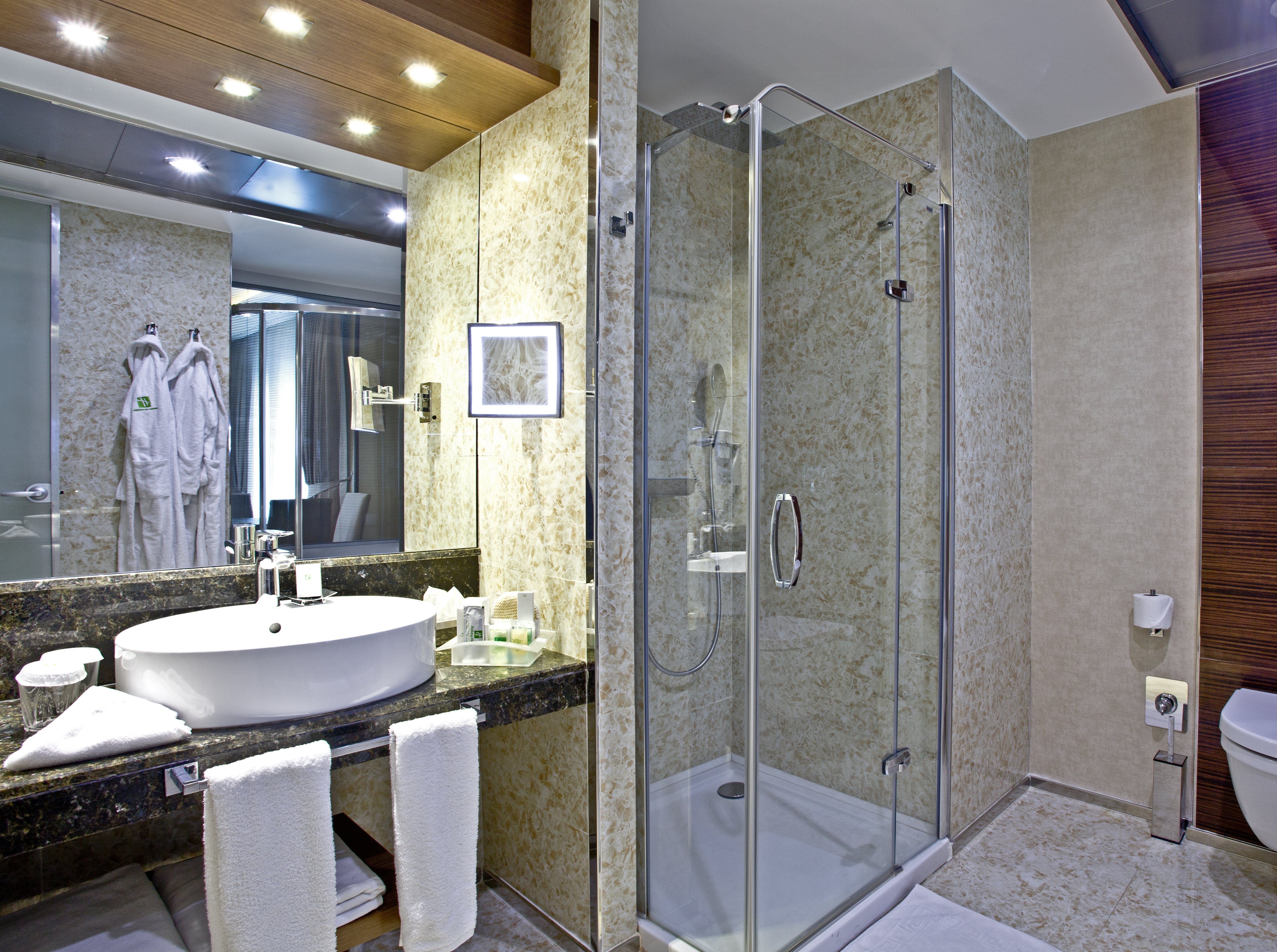 HOLIDAY INN ANKARA - KAVAKLIDERE 75/78