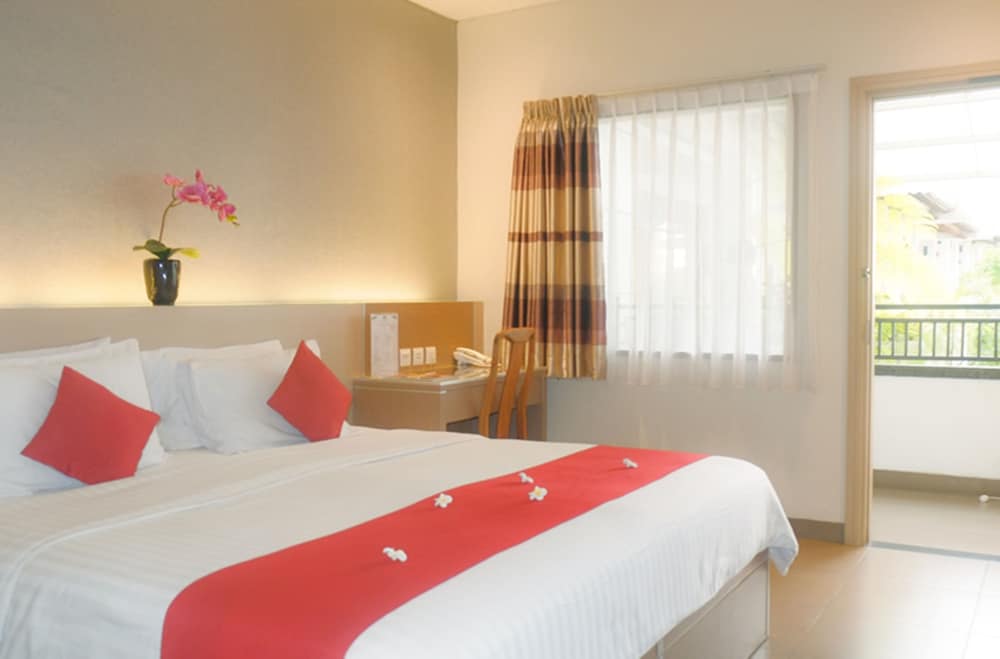 MUTIARA HOTEL 8/30