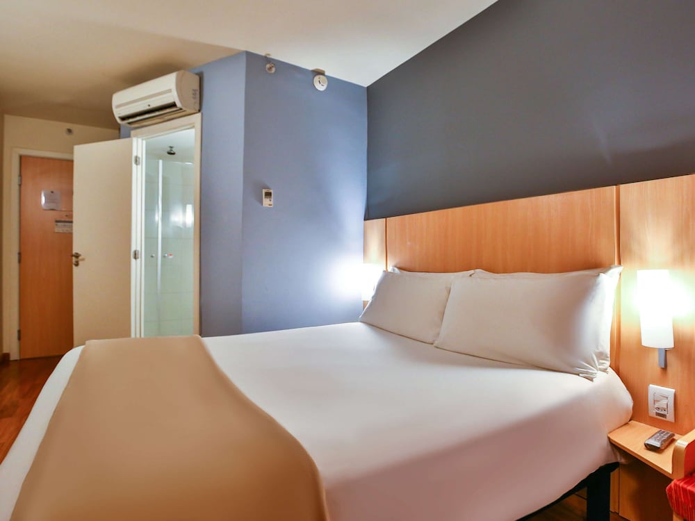 STANDARD, DOUBLE BED
