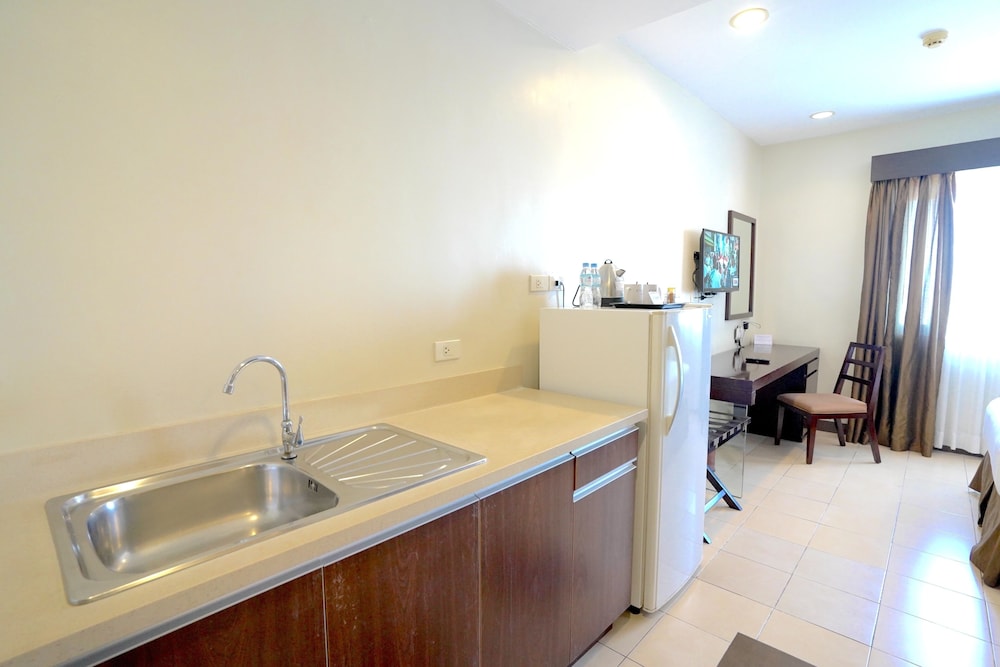 Alpa City Suites 50/50