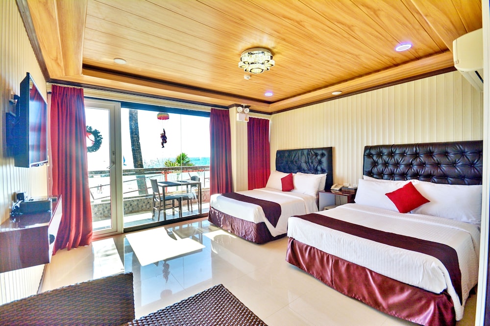 Premier Beachfront with Sea View