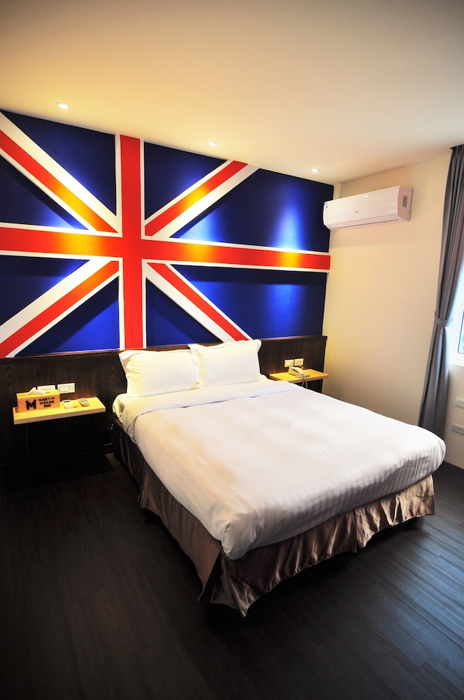 Martin Wales Hotel Kenting 24/69