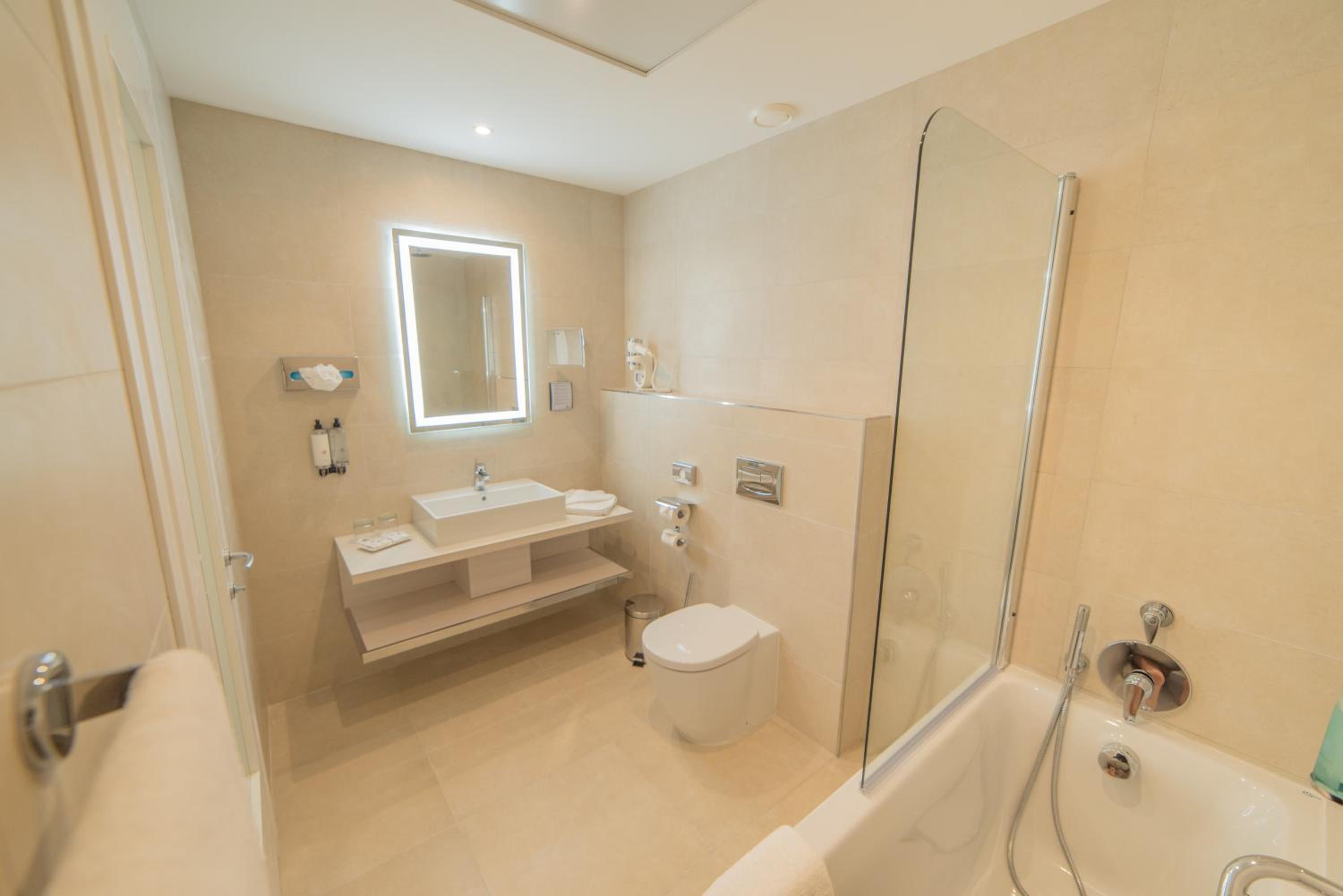 جناح ديلوكس بإطلالة على الحديقة، Maritim Antonine Hotel and Spa Malta 10/10