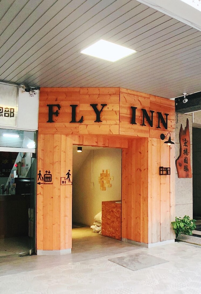 Flyinn Hostel 1/50
