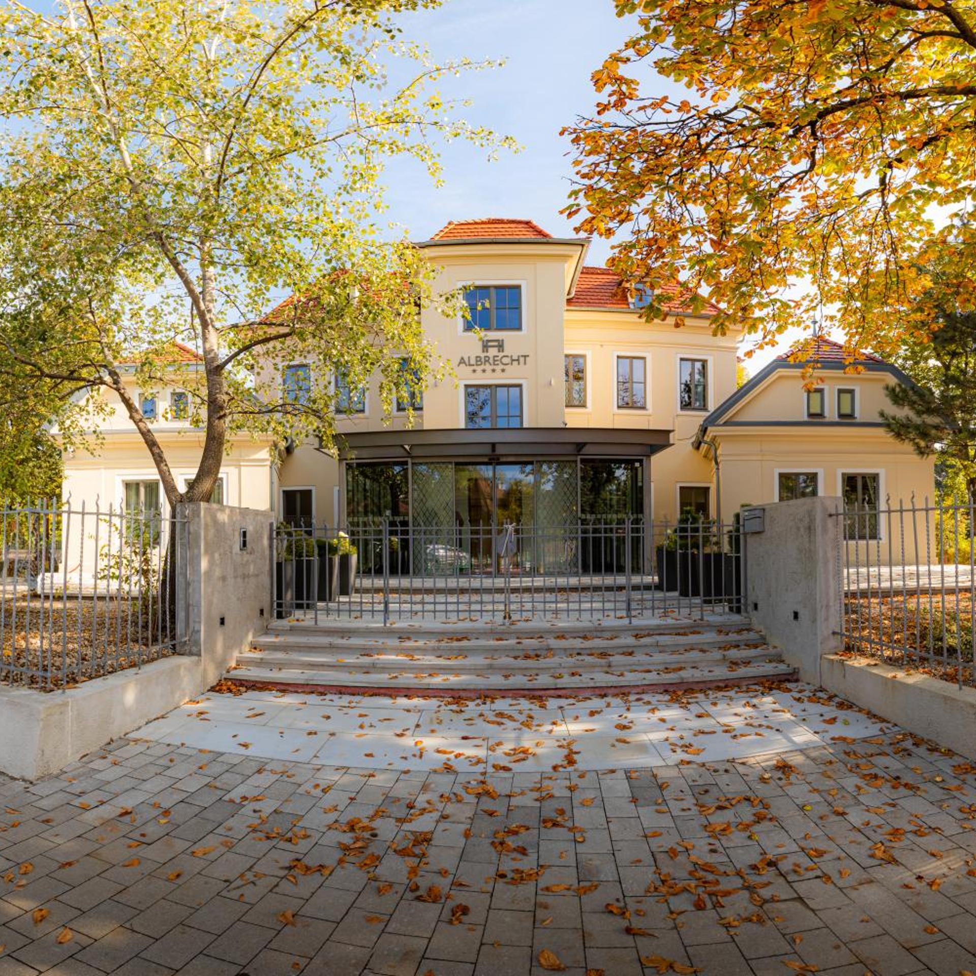 Albrecht Hotel 44/50