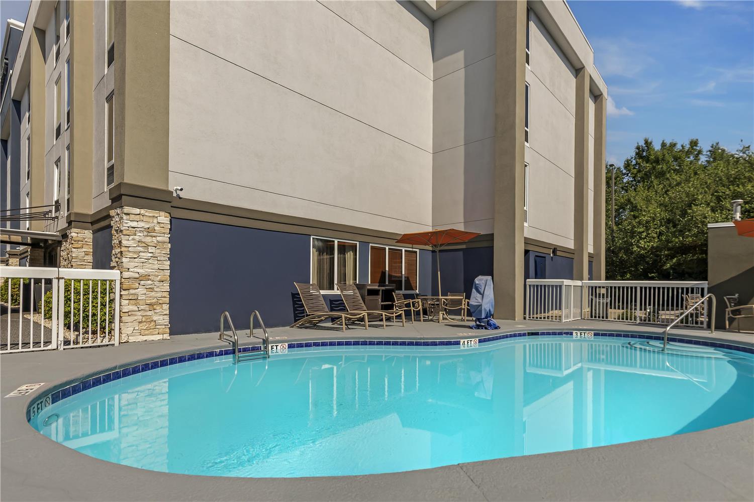 Best Western Plus Lexington Inn 26/41