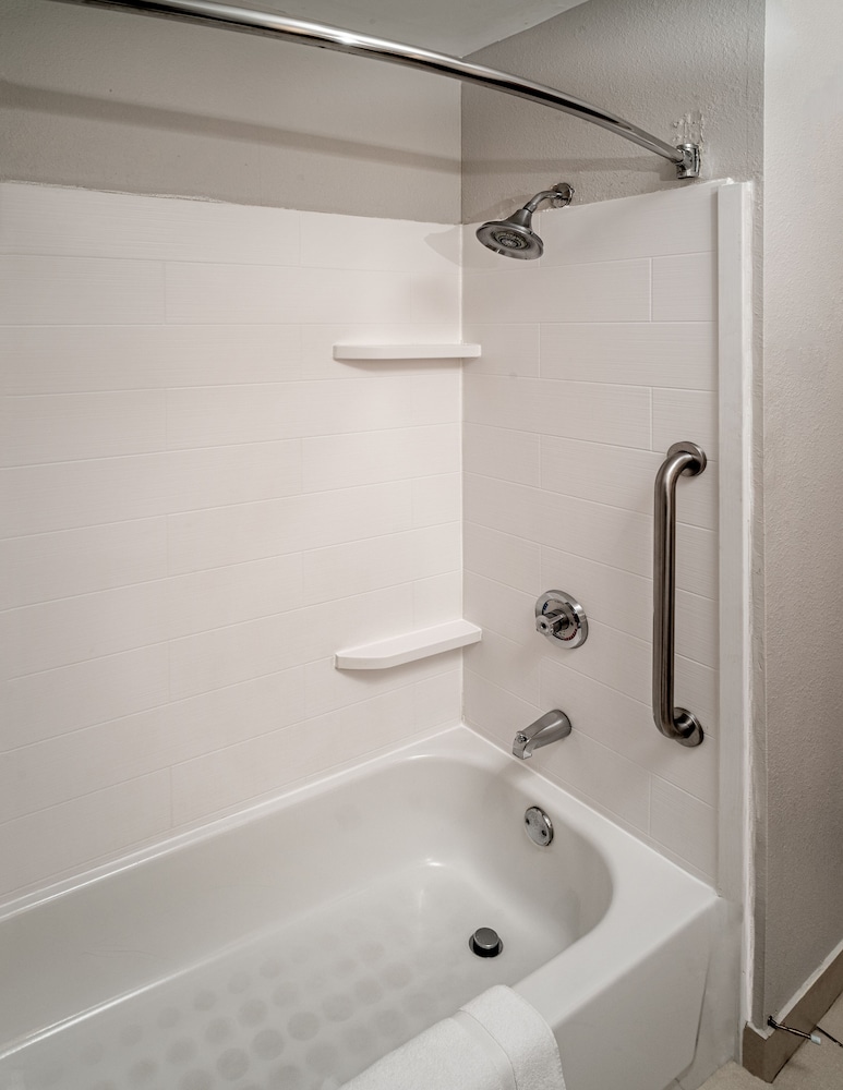 Holiday Inn Express Hotel & Suites Pikeville 15/44