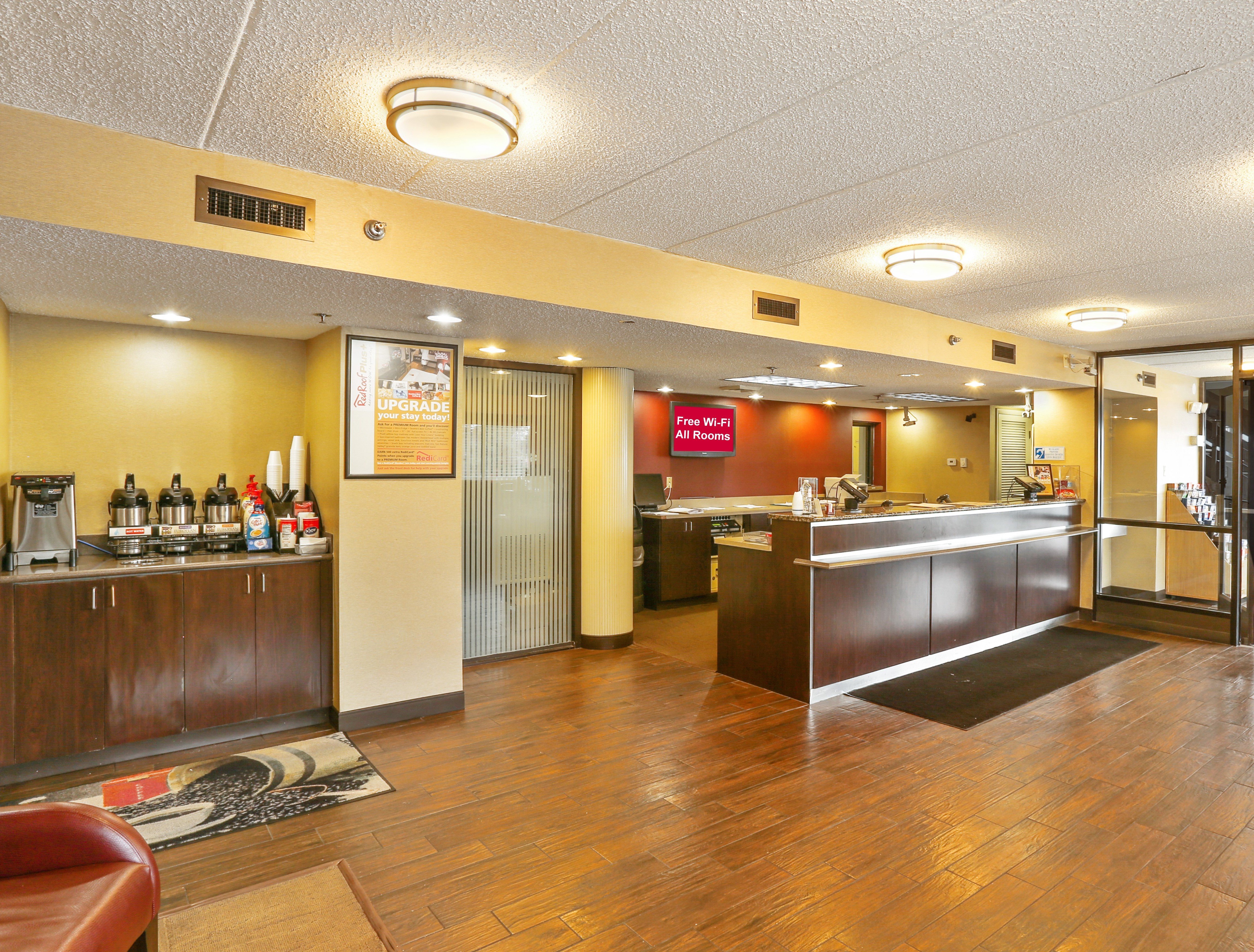 Lobby at Red Roof Plus Baltimore North Timonium, Lutherville Timonium - MD