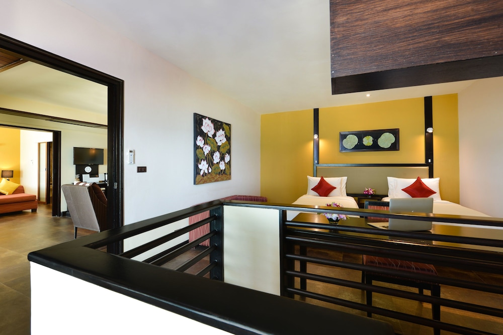 ANDAMAN WHITE BEACH RESORT 48/70