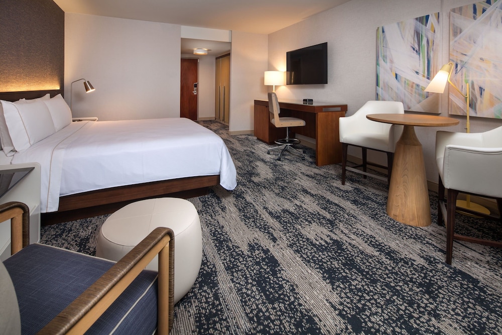 Westin Gaslamp Quarter 14/61
