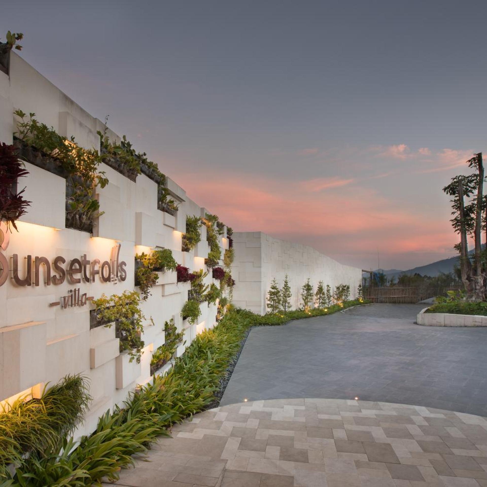 Sunsetfalls Gardens and Resort 44/50