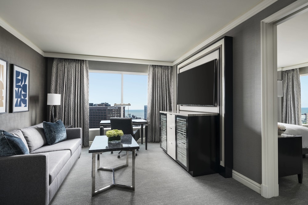 THE RITZ-CARLTON CLEVELAND 27/49