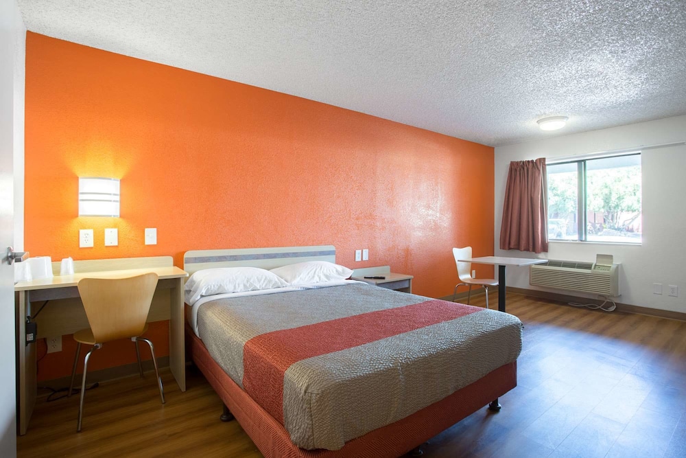 Motel6 Kingman, AZ - Route 66 West 24/43