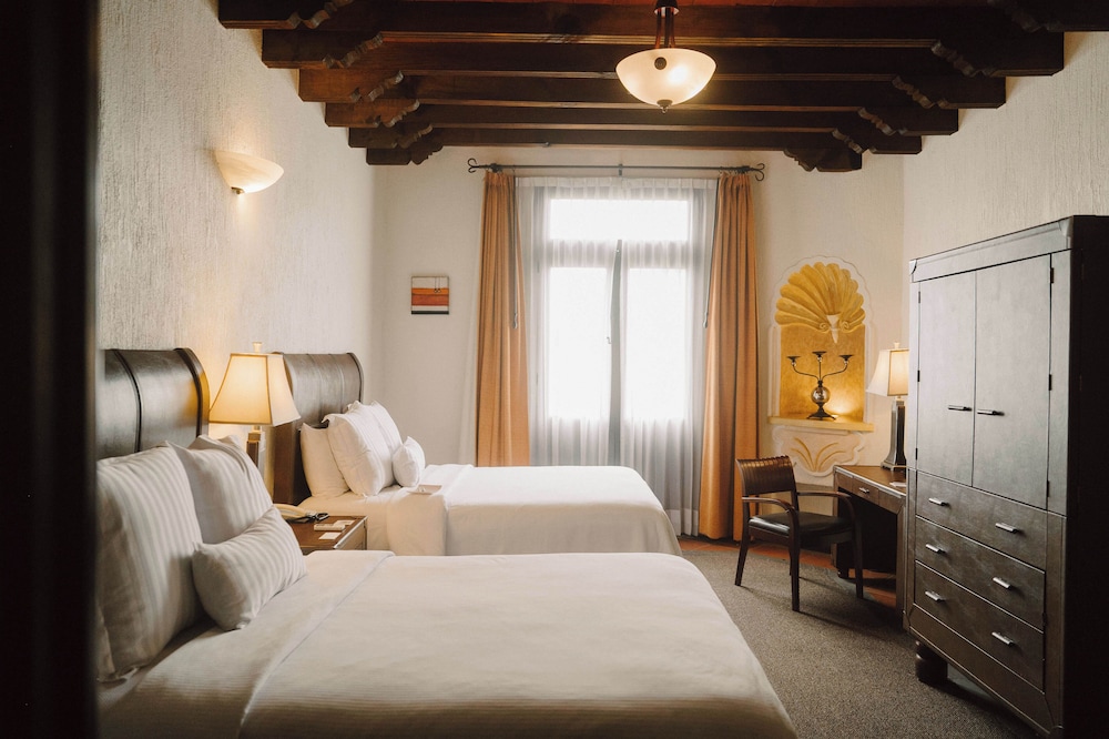 HOTEL HACIENDA LA VENTA 12/50