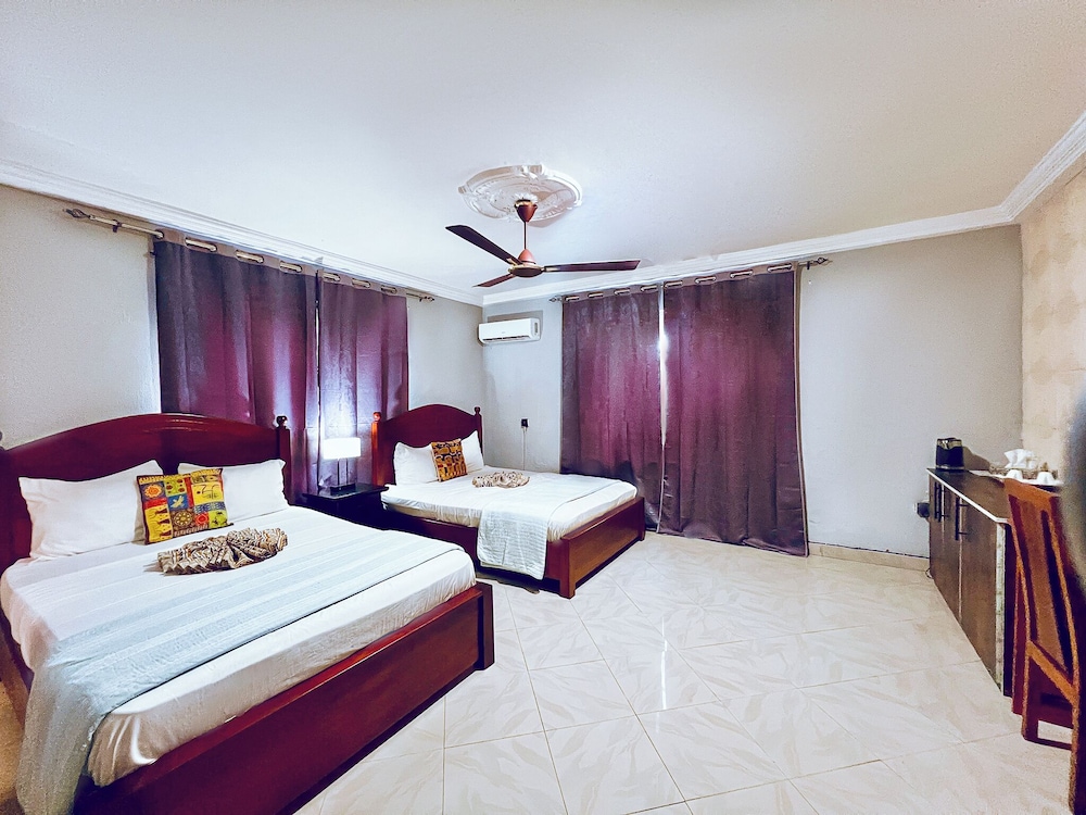 Coconut Pointe Beach Resort 14/50