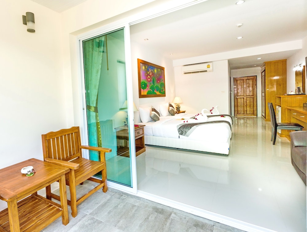 Lamai Coconut Beach Resort 33/65