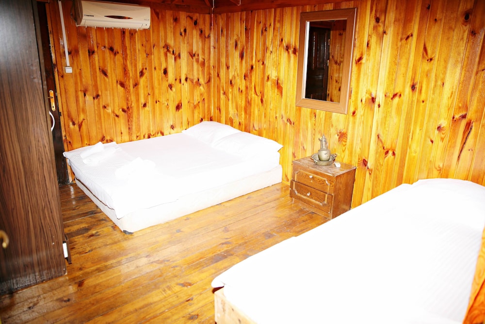 Olimpos Salinas Wooden Houses 7/21