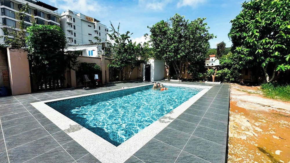 Lucky Phu Quoc Hotel 49/53