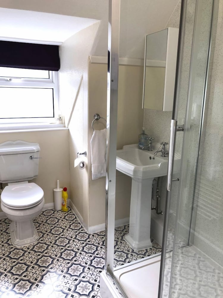 Beachside Suites 20/24