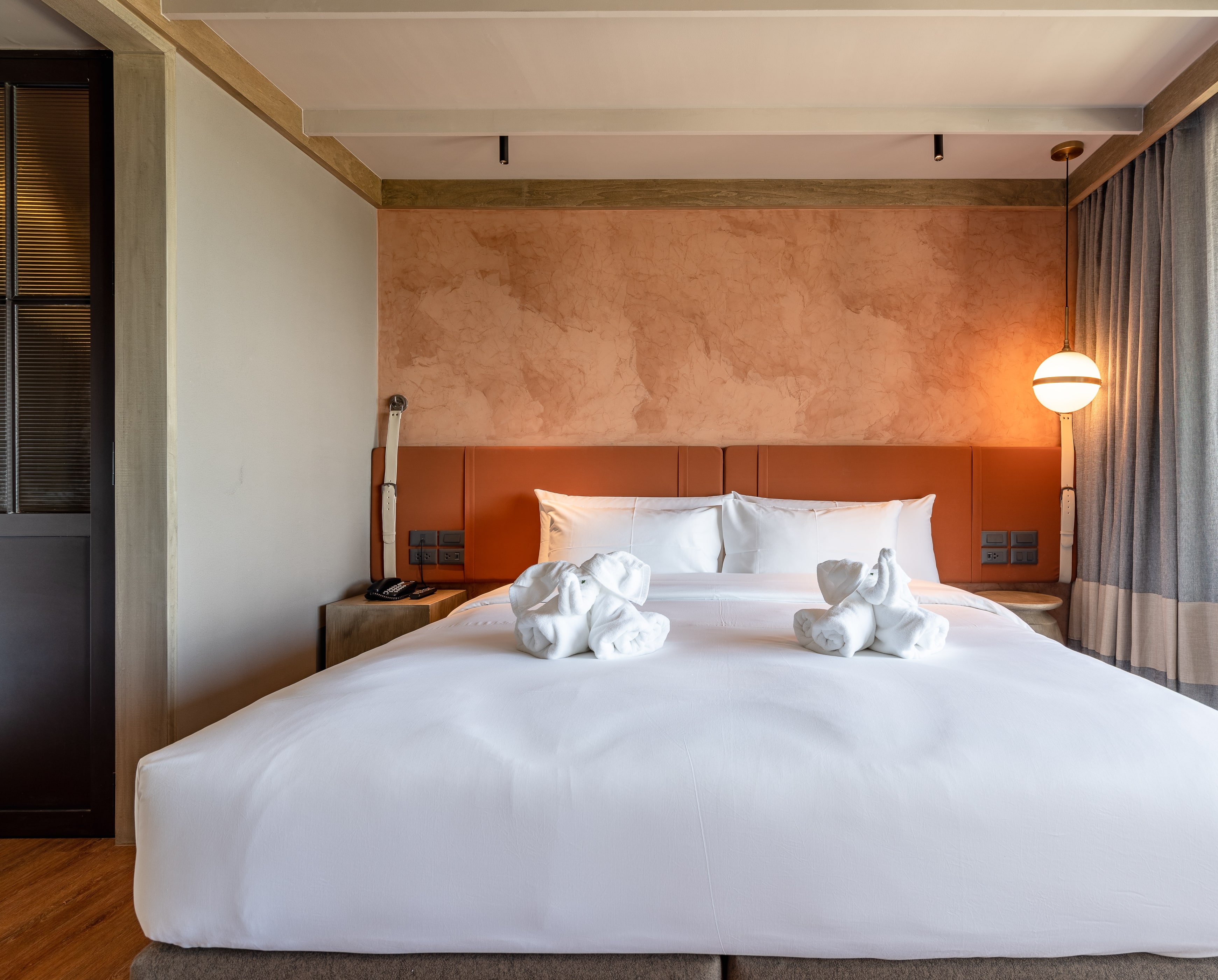 Prime, Superior, King Bed
