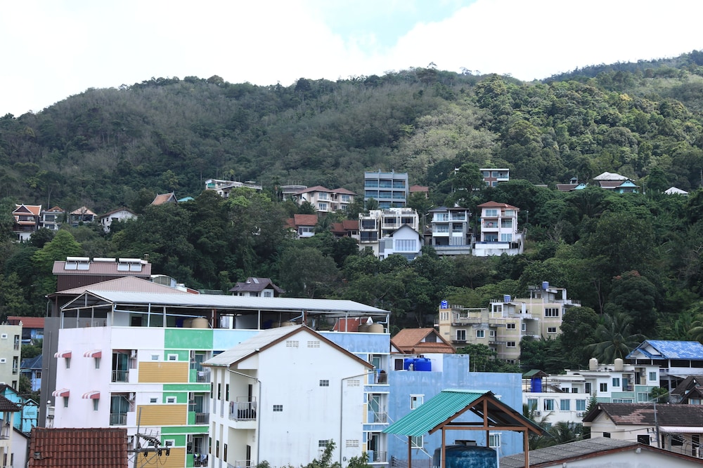 RoomQuest Patong Phuket 9/50