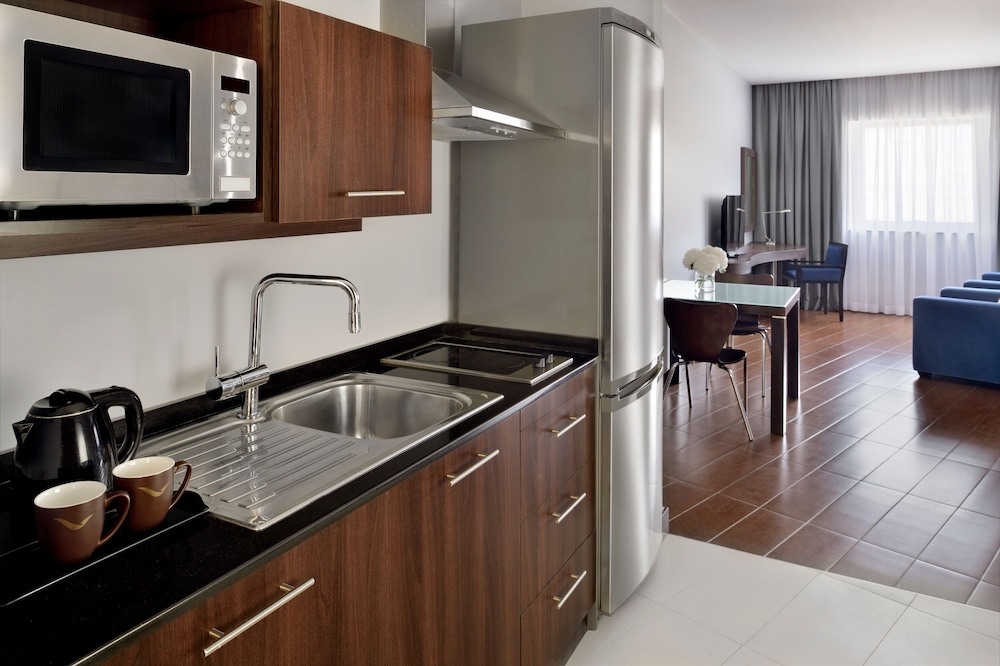Movenpick Hotel Apartments Al Mamzar 52/64