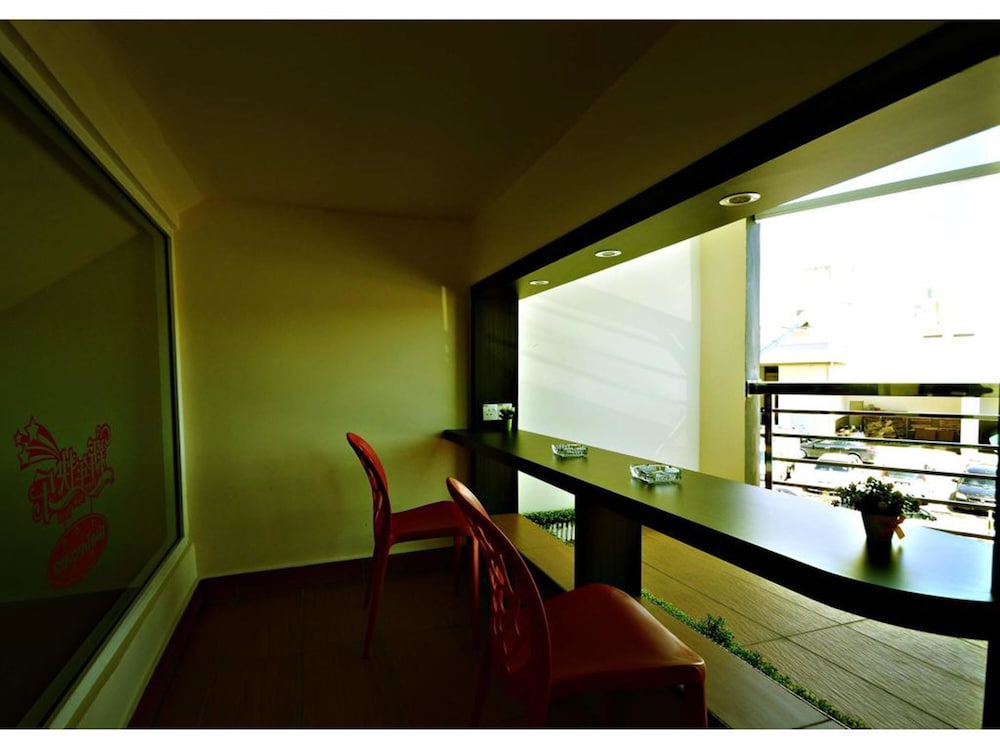 Pavilion Inn 24/28