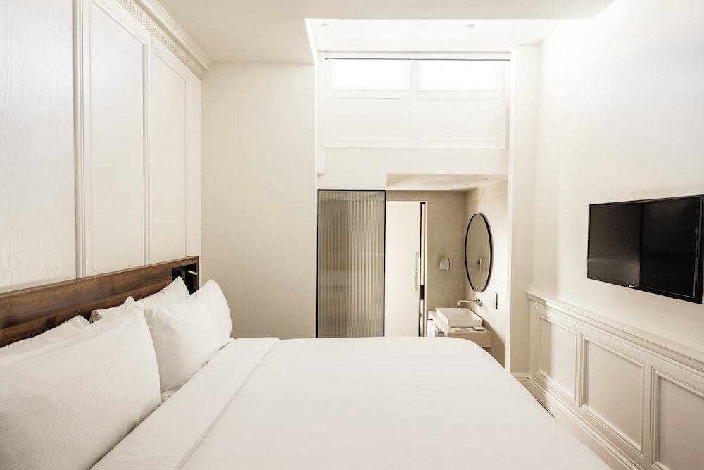 EXECUTIVE, SINGLE, DOUBLE BED