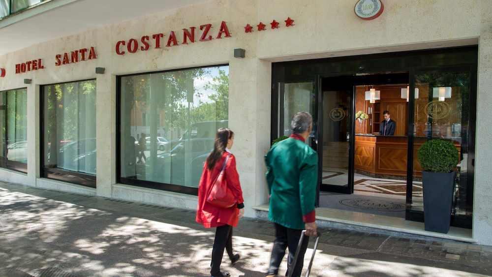 Santa Costanza Hotel 12/50