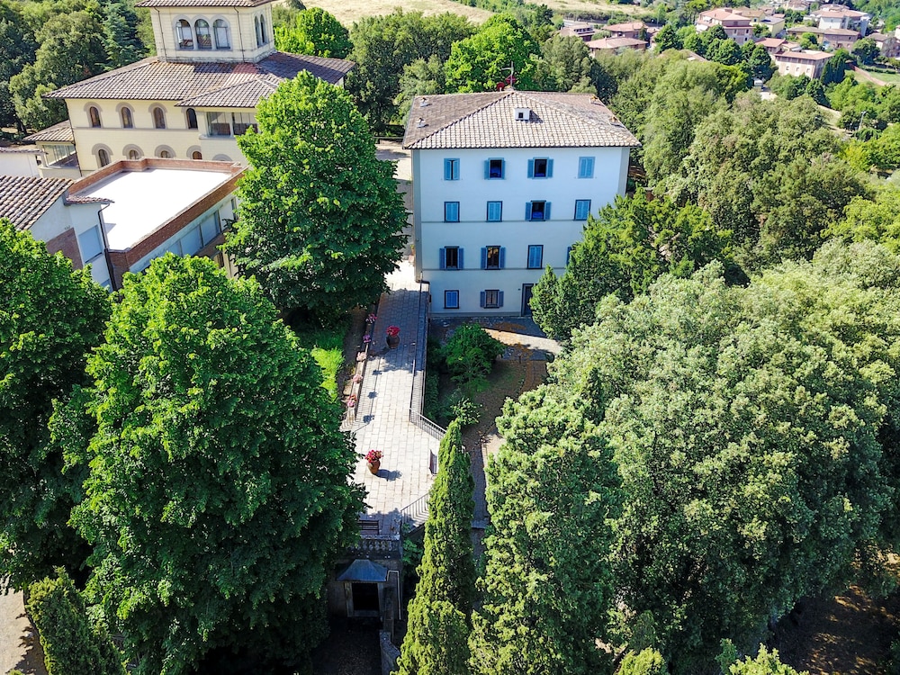 Villa Montarioso 61/67