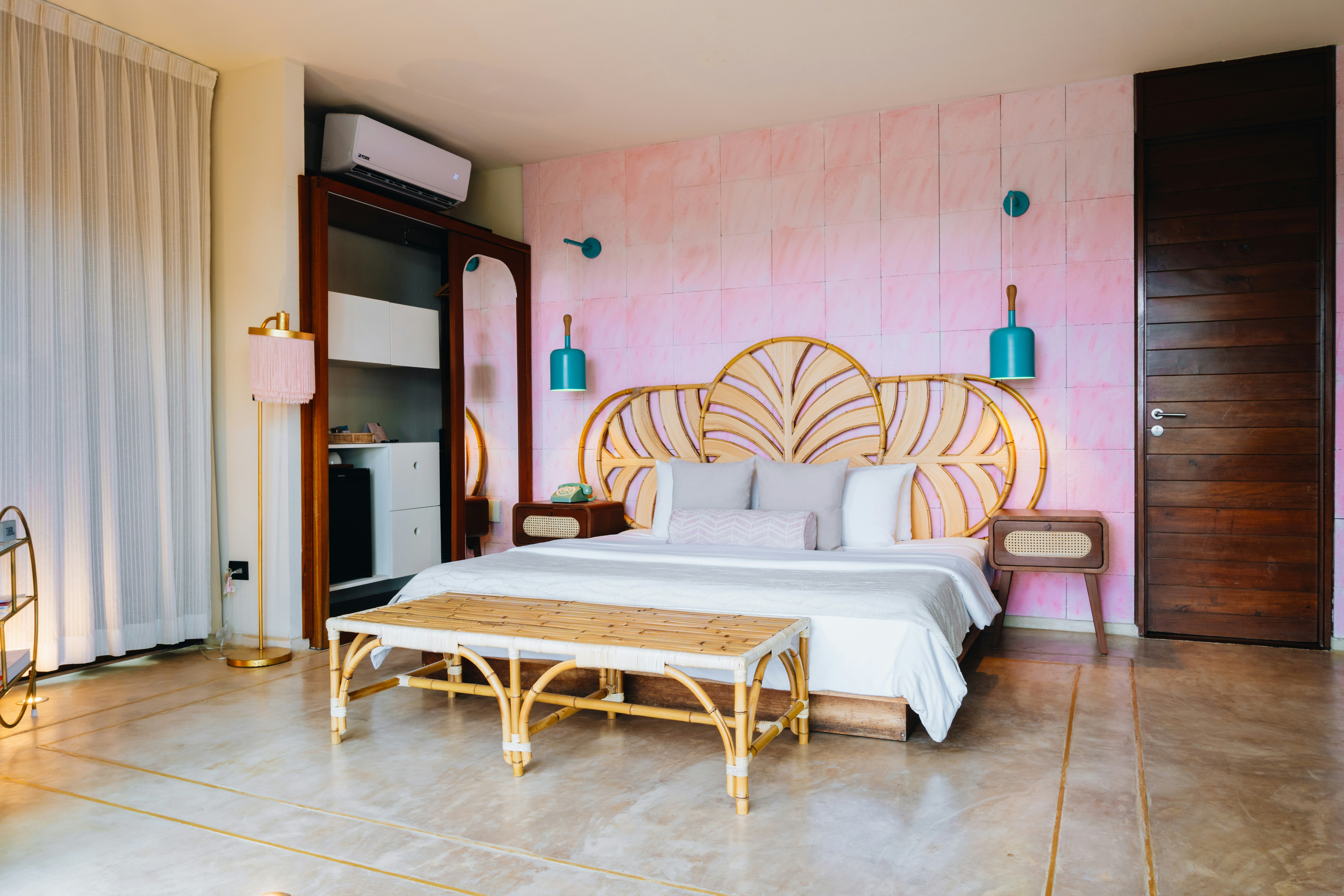 Room, Jungle View
