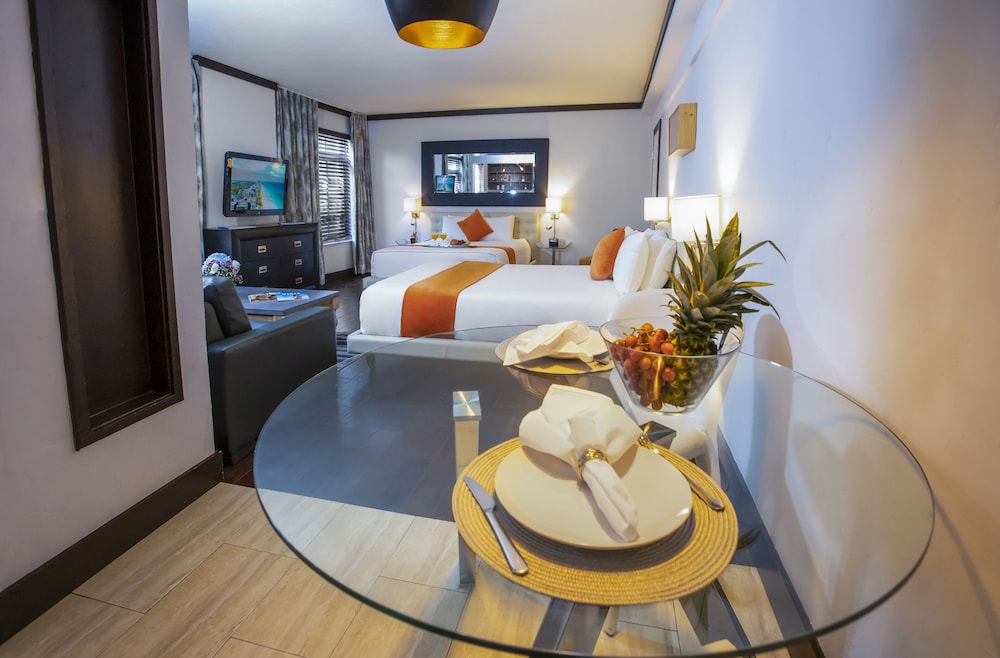 Lincoln Arms Suites 57/73