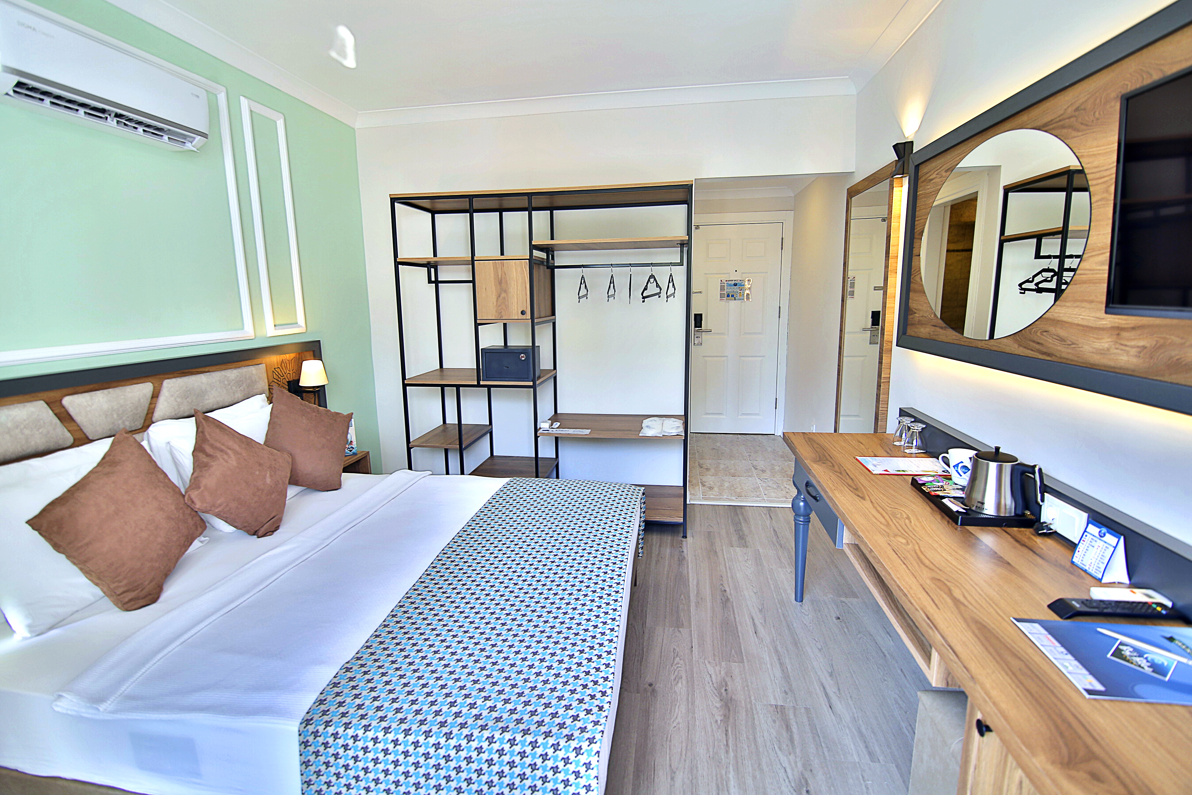 Club Big Blue Suite Hotel 18/50