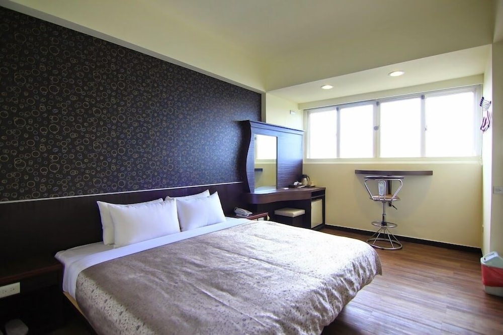 DELUXE, KING BED, SEA VIEW