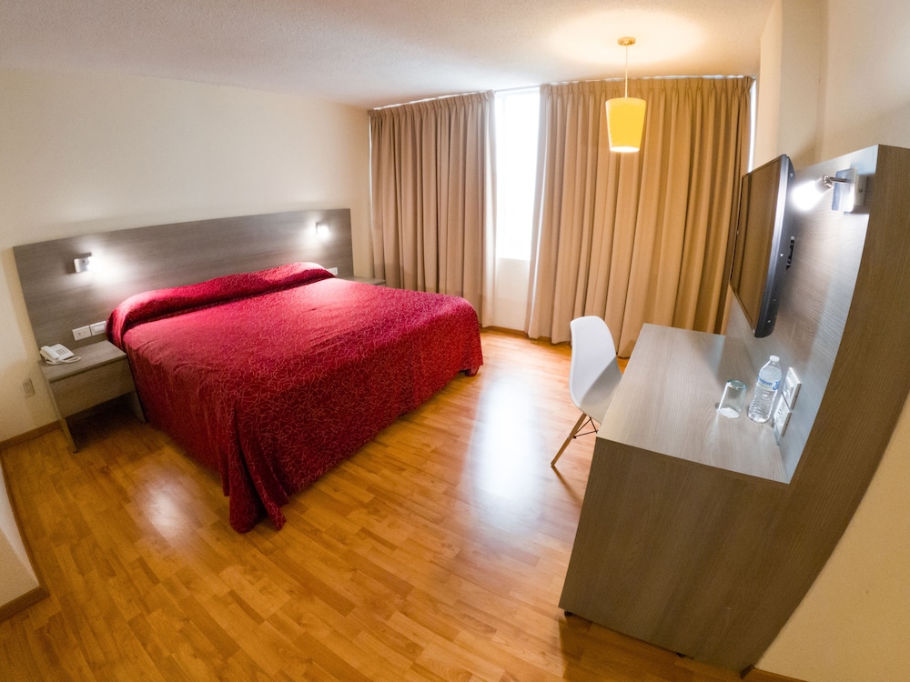Hotel Del Angel 30/57