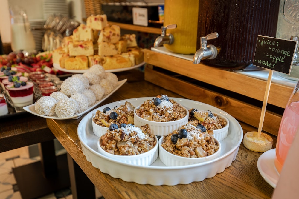 Avena By Artery Hotels 24/78