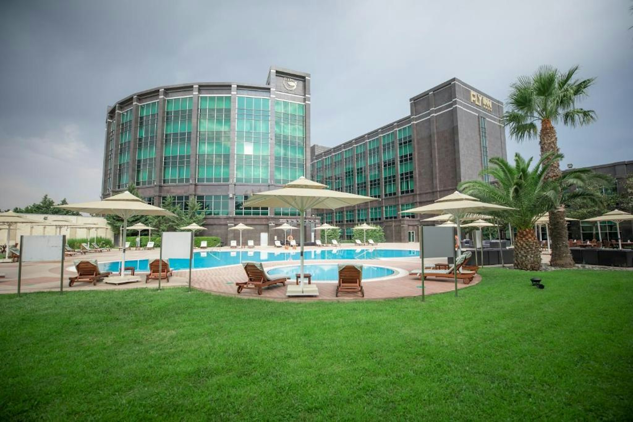 Fly Inn Baku 57/63