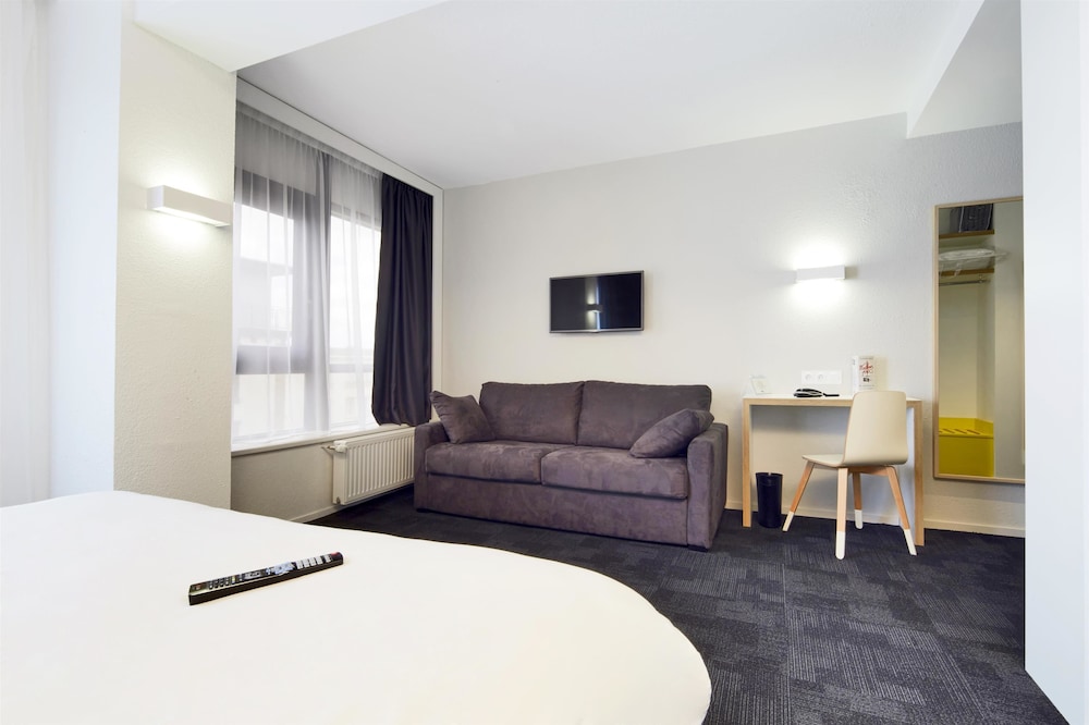 KYRIAD BREST CENTRE 27/44