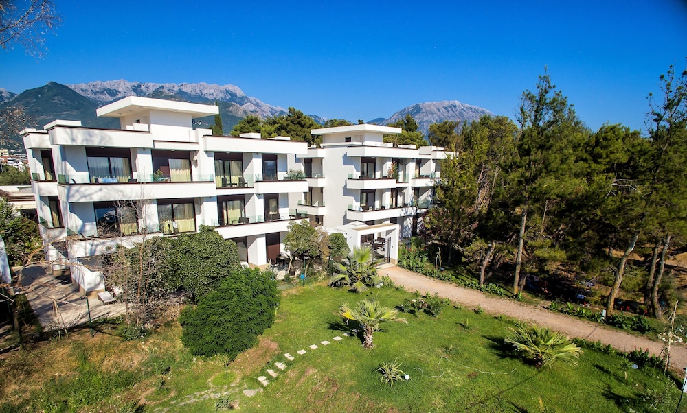 Apart Hotel Kuce Lekovica 7/50