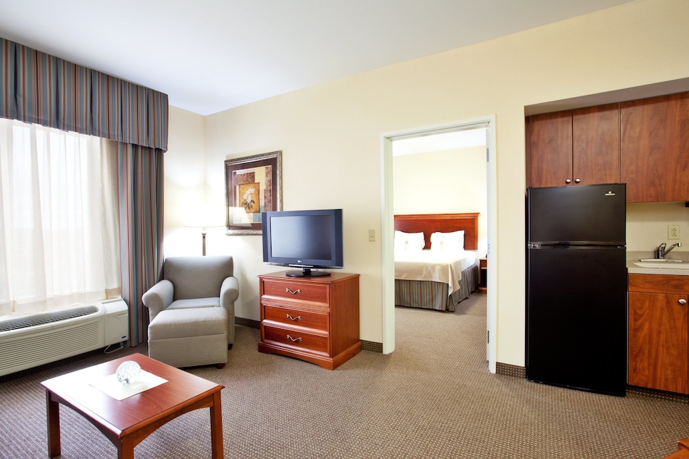 Holiday Inn Hotel & Suites Beckley 39/58