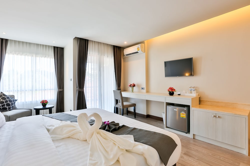 Rung Aroon Hotel By Le Siri 13/50