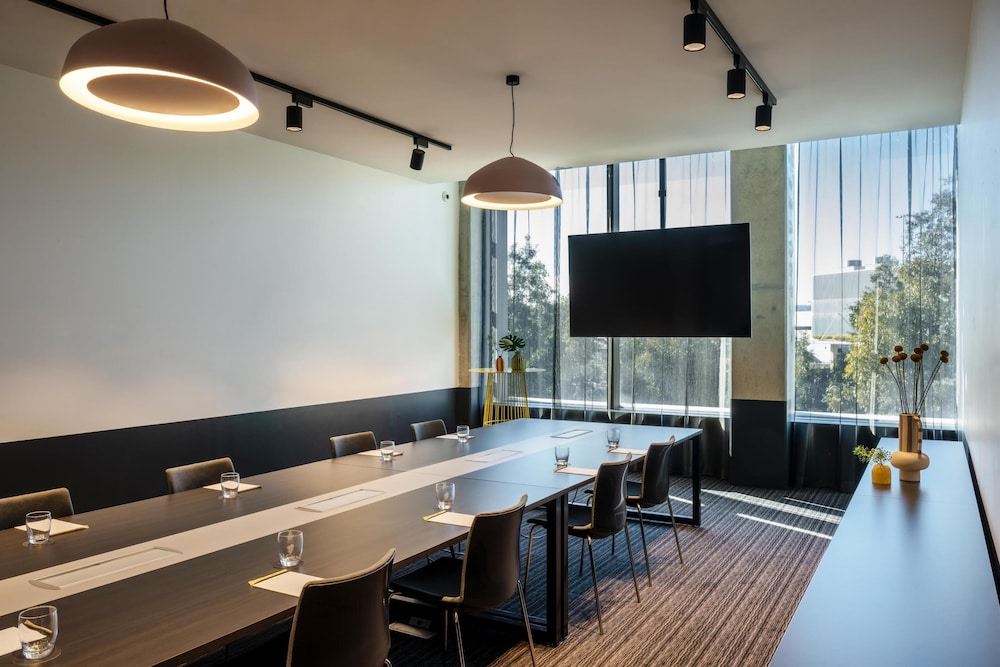 Atura Adelaide Airport Hotel 39/49